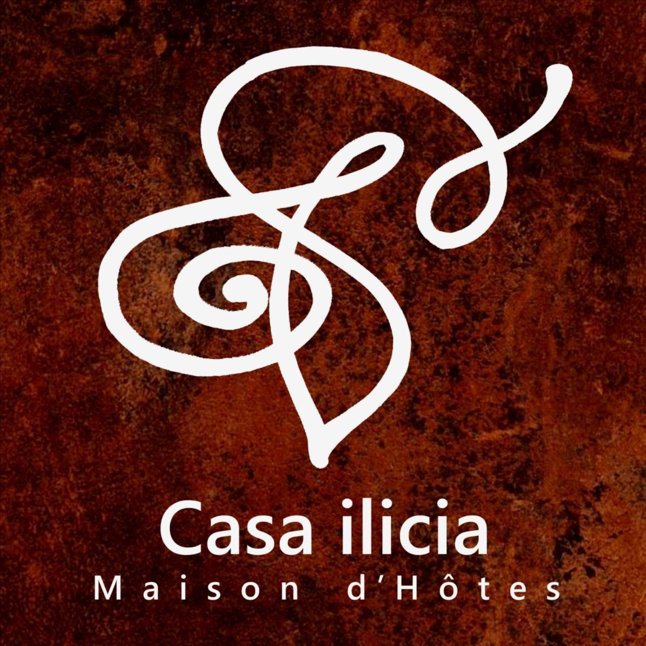 Casa Ilicia Hotel Eus Bagian luar foto