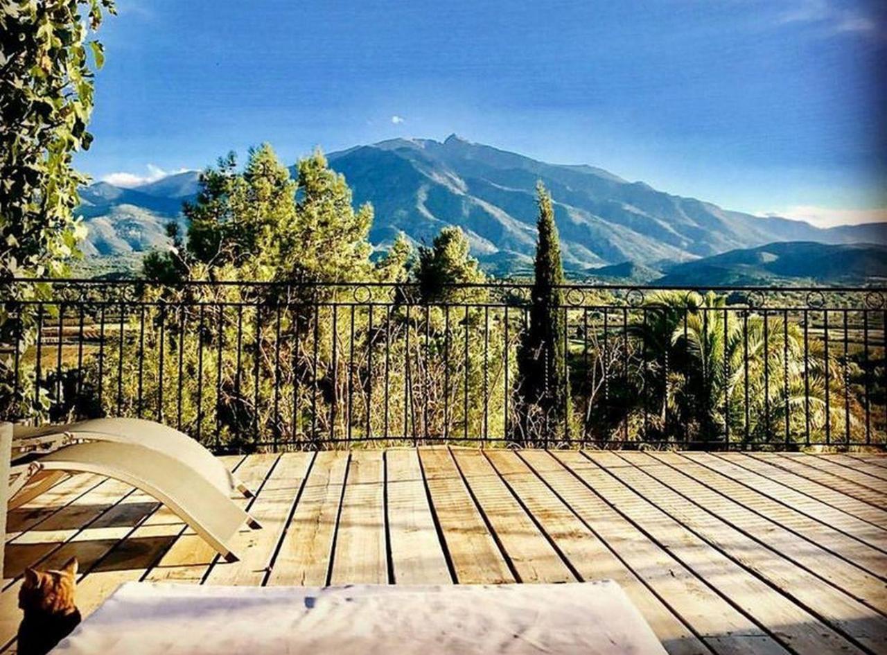 Casa Ilicia Hotel Eus Bagian luar foto